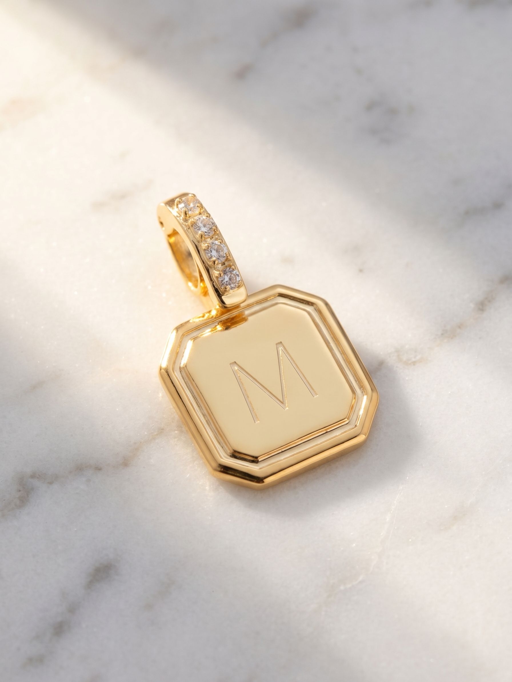 M Initial Charm - CFR22BGCRY